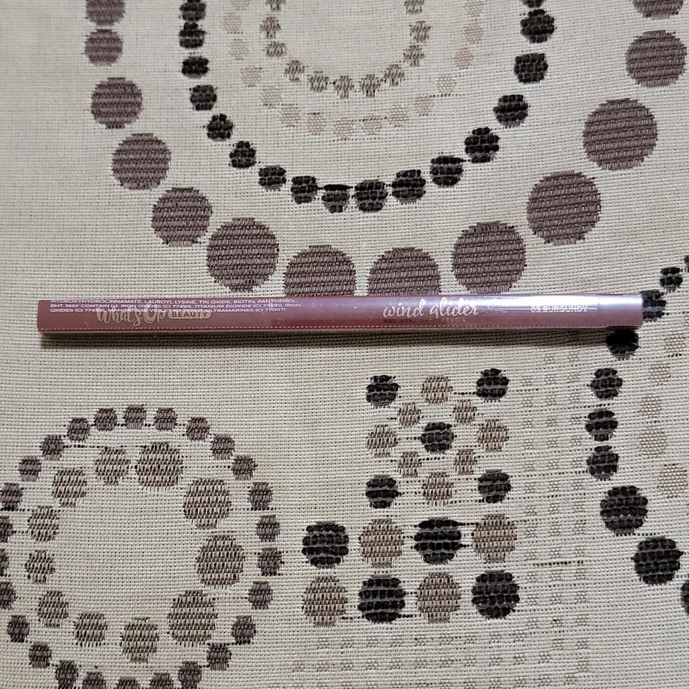 Whats Up Beauty Wind Glider Gel Eyeliner Pencil in 03 Burgundy